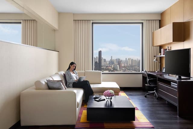 Suite, 1 Bedroom, City View