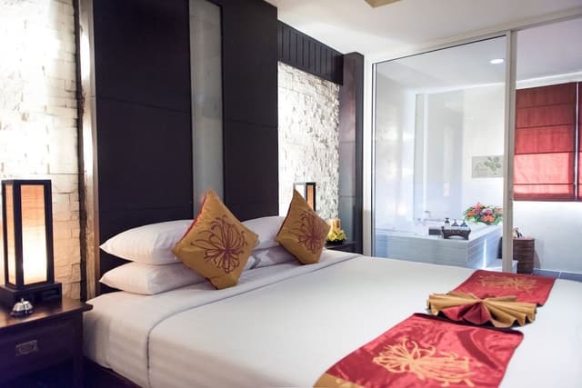 Luxury Suite