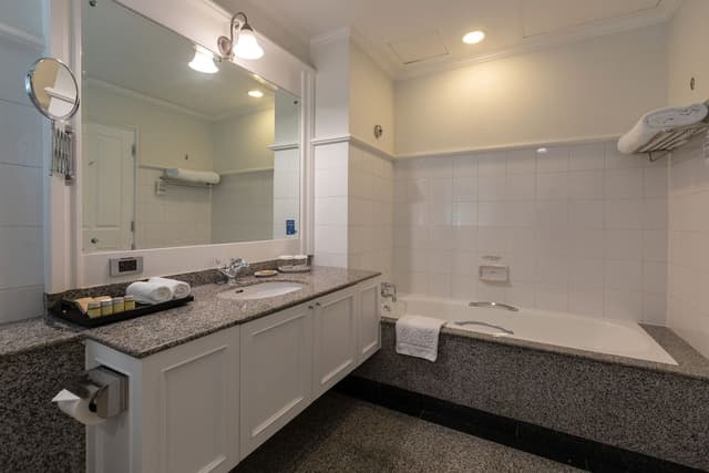 Two Bedroom Suite With Free Executive Lounge