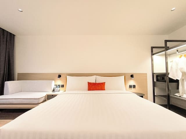 Premier Connecting Room