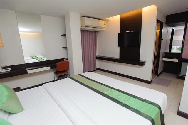 Deluxe Triple Room