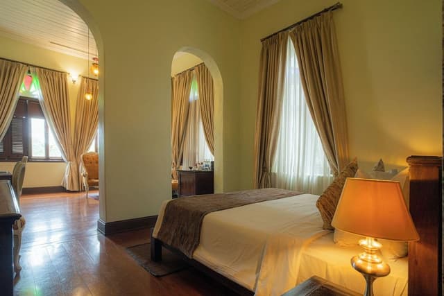 Luxury Suite, River View (Chao Praya)