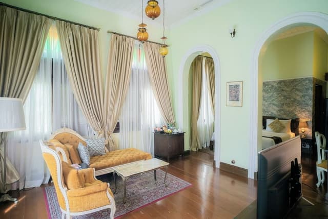 Luxury Suite, River View (Chao Praya)