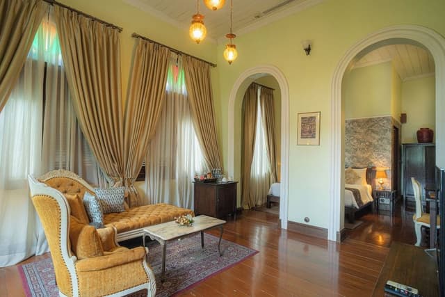 Luxury Suite, River View (Chao Praya)