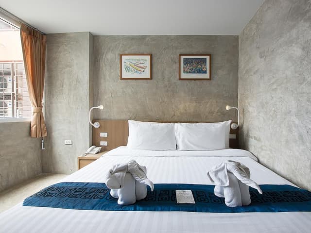 Superior King Bed