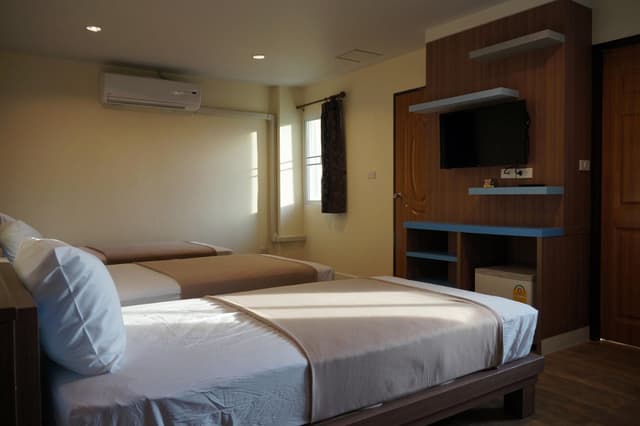 Triple Room