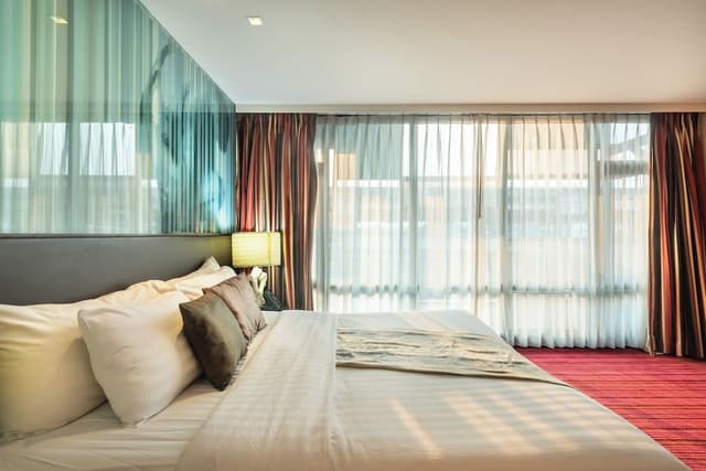 Suite, 1 King Bed, Corner