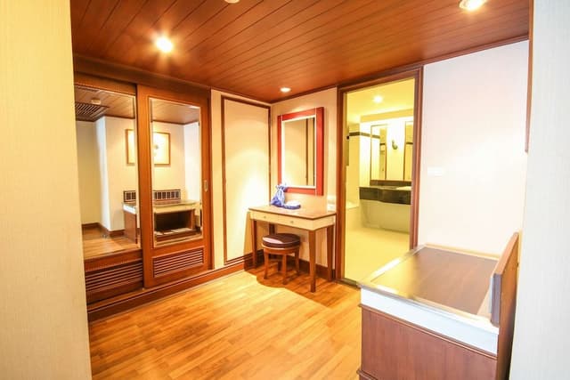 Junior Suite, 1 King Bed
