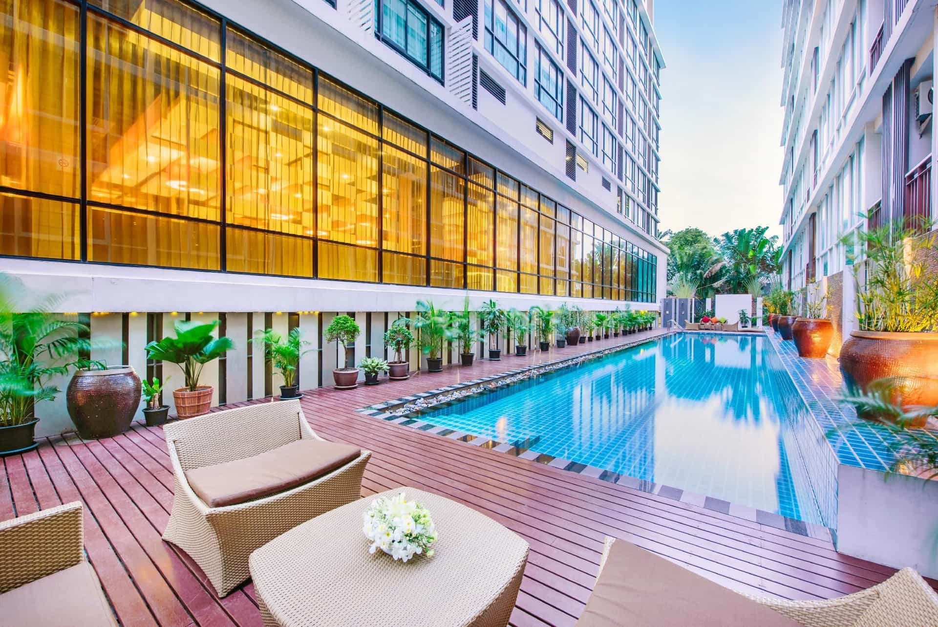 โรงแรมไมด้า งามวงศ์วาน