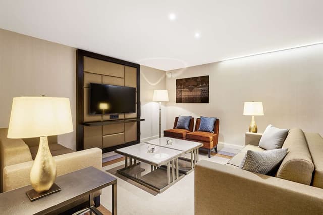 TWO BEDROOM SUITE WITH 1 KING AND 2 TWIN BEDS