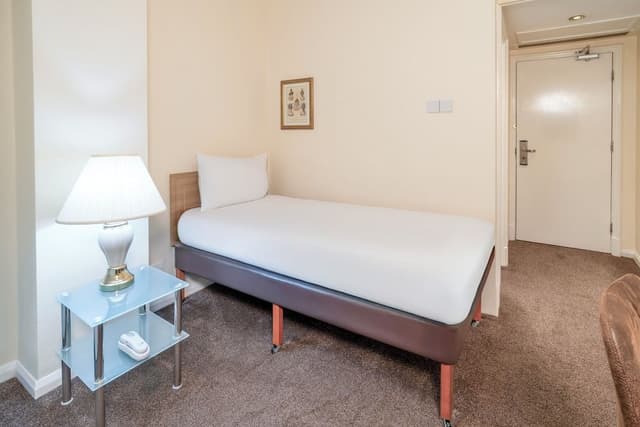 Single Room, No Windows
