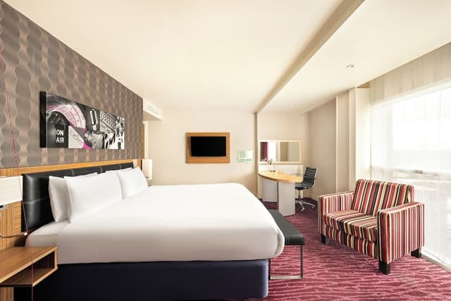 Standard Room, 1 King Bed, Accessible