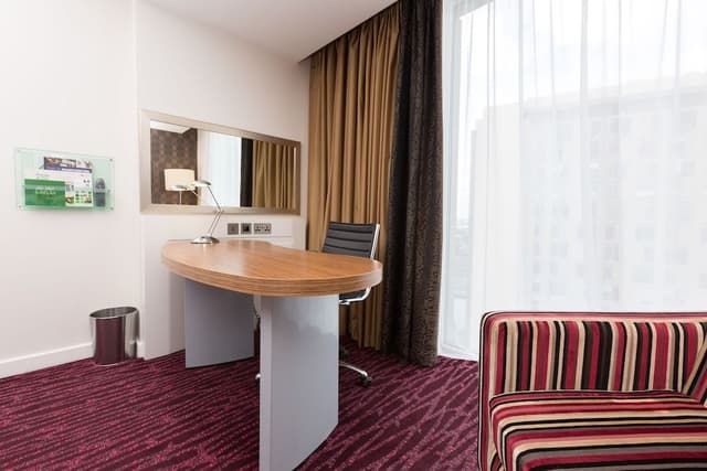 Standard Room, 1 King Bed, Accessible