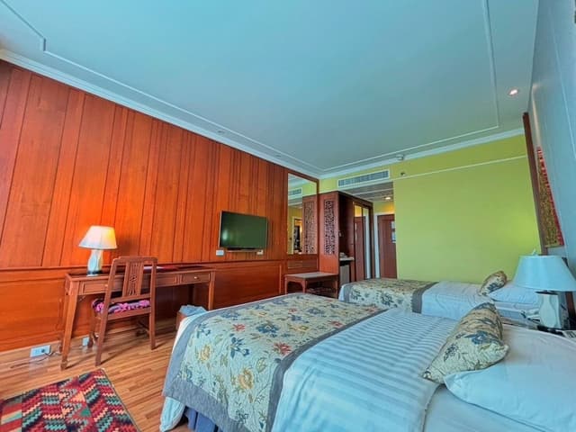 Executive Room