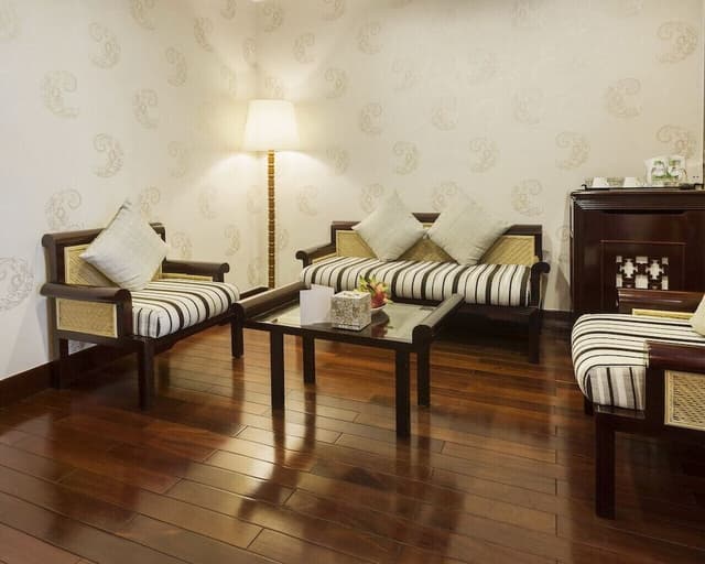 Rex Suite Twin