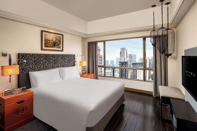 Junior Suite, 1 King Bed, City View