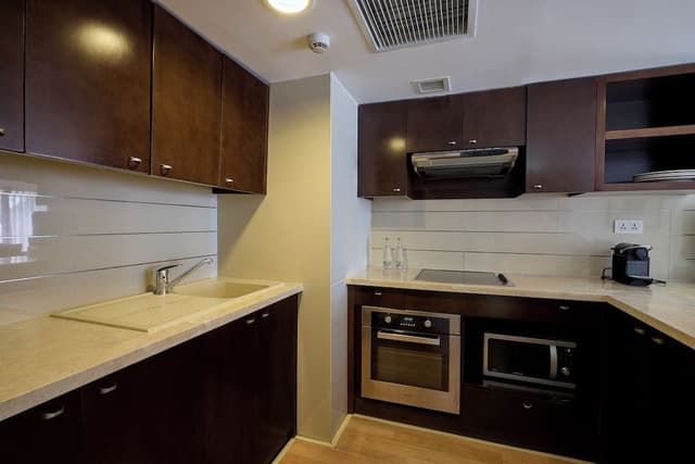 Club Suite, 1 Bedroom, City View