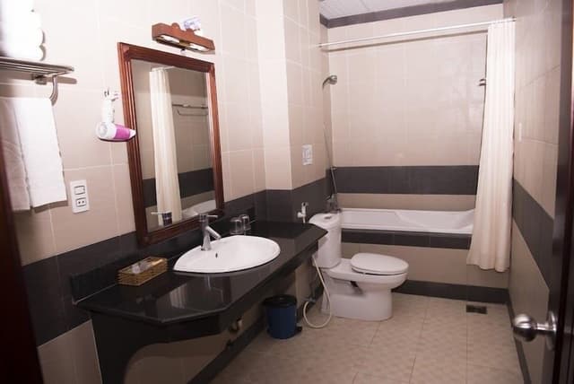 Family Room, Connecting Rooms
