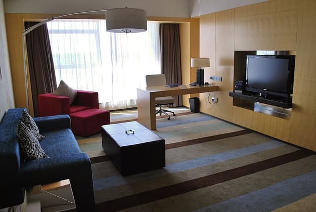 Junior Suite, 1 King Bed, Club Lounge Access
