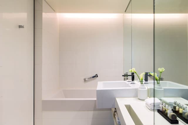 Deluxe Room, 2 Twin Beds, City View