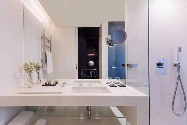 Deluxe Room, 2 Twin Beds, City View