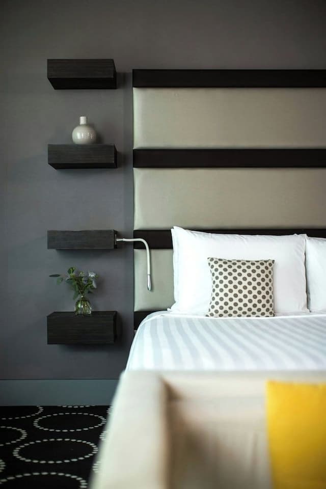 Club Suite, 1 King Bed, Corner