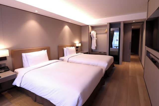 Prestige Twin with minibar
