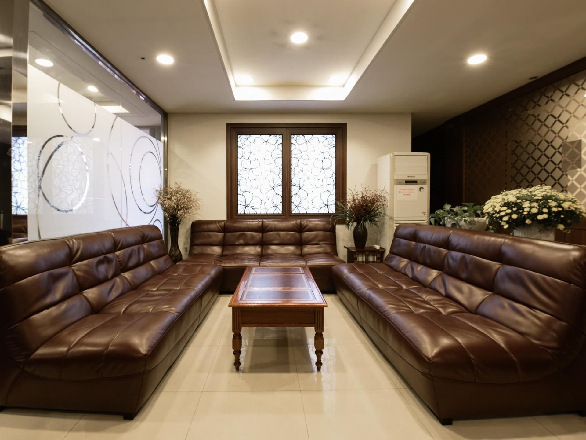 โรงแรมฮิล เฮ้าส์ โรงแรมฮิล เฮ้าส์