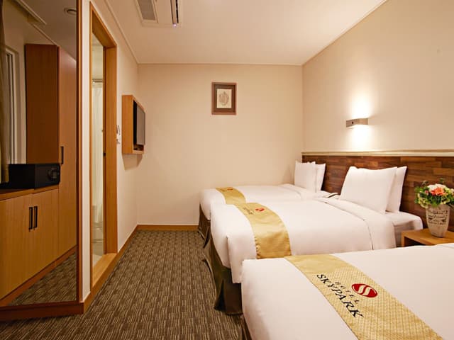 Triple Room