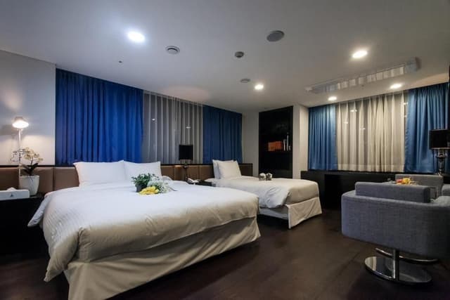 Suite with Private Pool