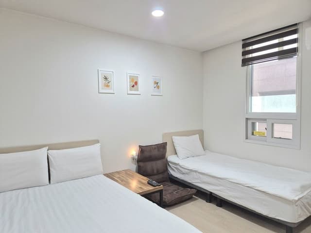6. Family Room for 5 people