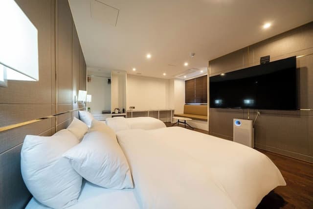 Premium Twin Room