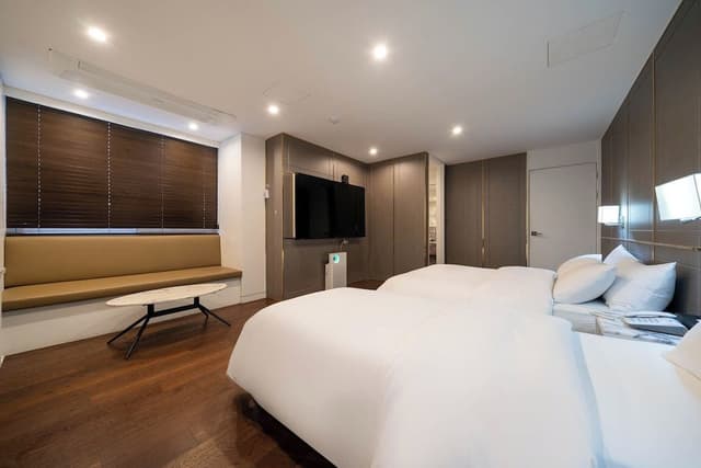 Premium Twin Room