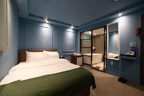 โรงแรมเอ็มดับบลิว (MW Hotel)1