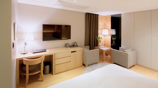 Standard Double Room (Bigger than most in Seoul)