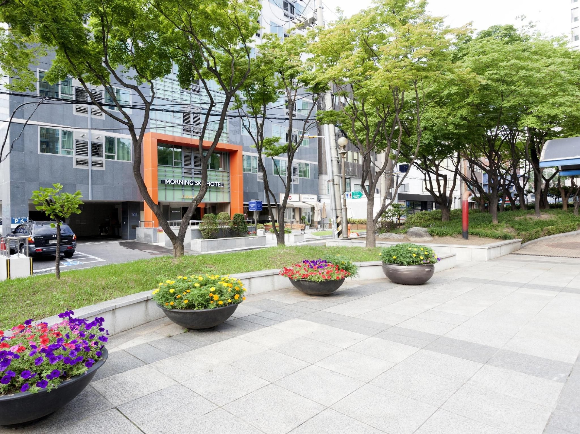 โรงแรมมอร์นิง สกาย (Morning Sky Hotel)0