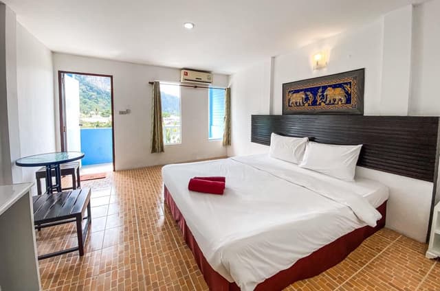 Deluxe Room with Mountain View