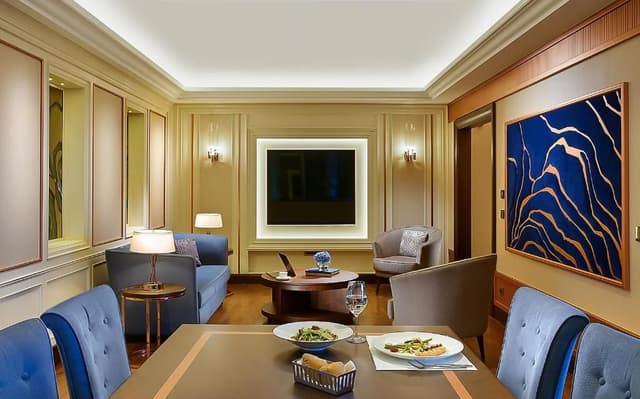 Presidential King Suite with Terrace & Hot Tub - Bosphorus View, Club Lounge Access