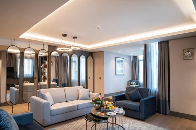 King Suite with Sea View