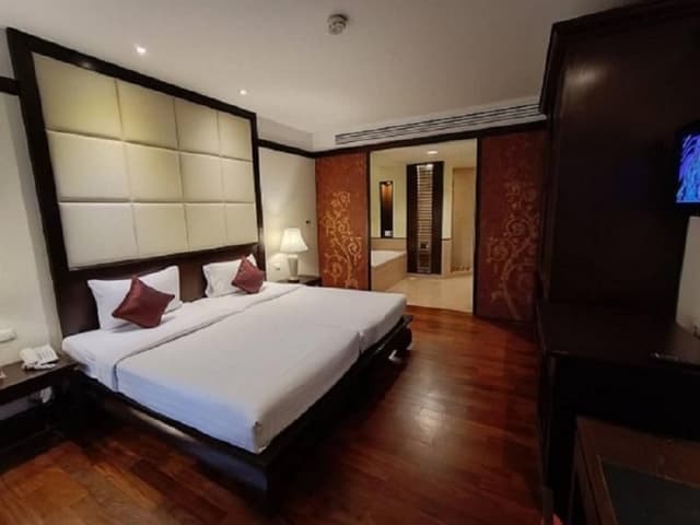 Grand Deluxe Twin Room