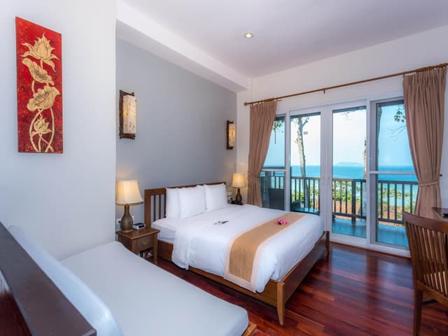 Coral Seaview Studio