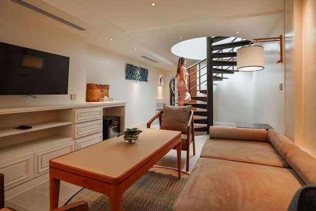 Seaview Infinity Pool 2-Bedroom Duplex Suite