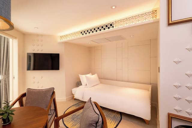 One Bedroom Lagoon Pool Access Suites