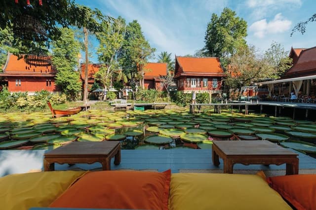 Poolside Thai Villa Double bed