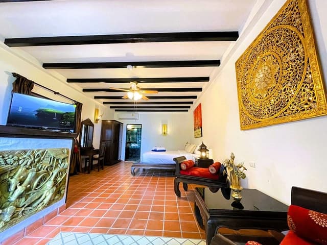 Deluxe Studio Suite