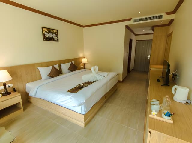 Pool Access King Room