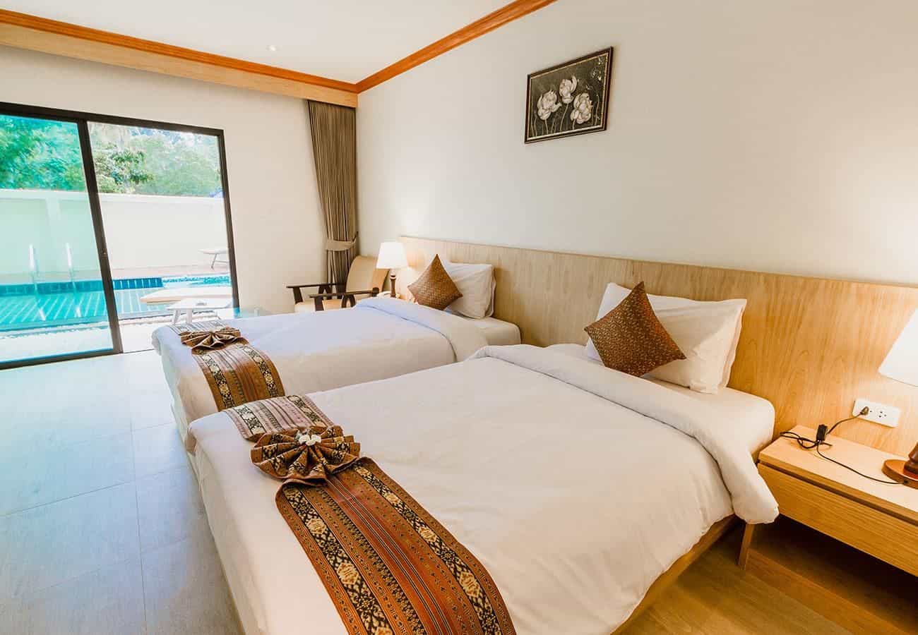 Airport Beach Hotel Airport Beach Hotel