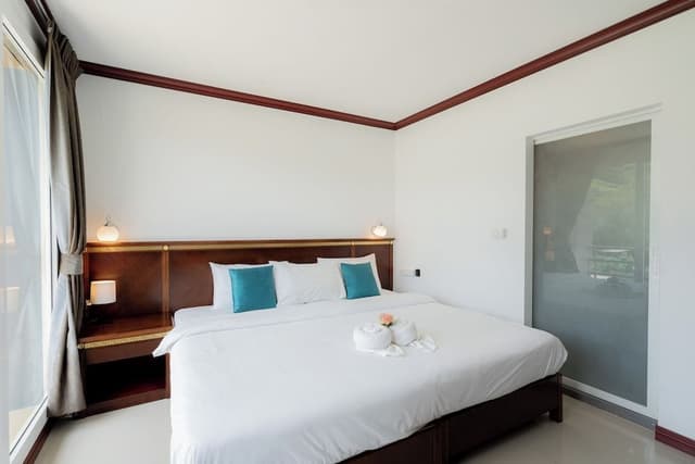 Deluxe Room, Balcony