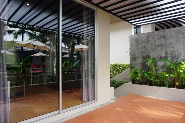 One Bedroom Villa Pool Side