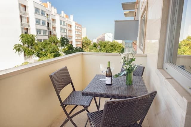 Family Room with Balcony (4 Adults)